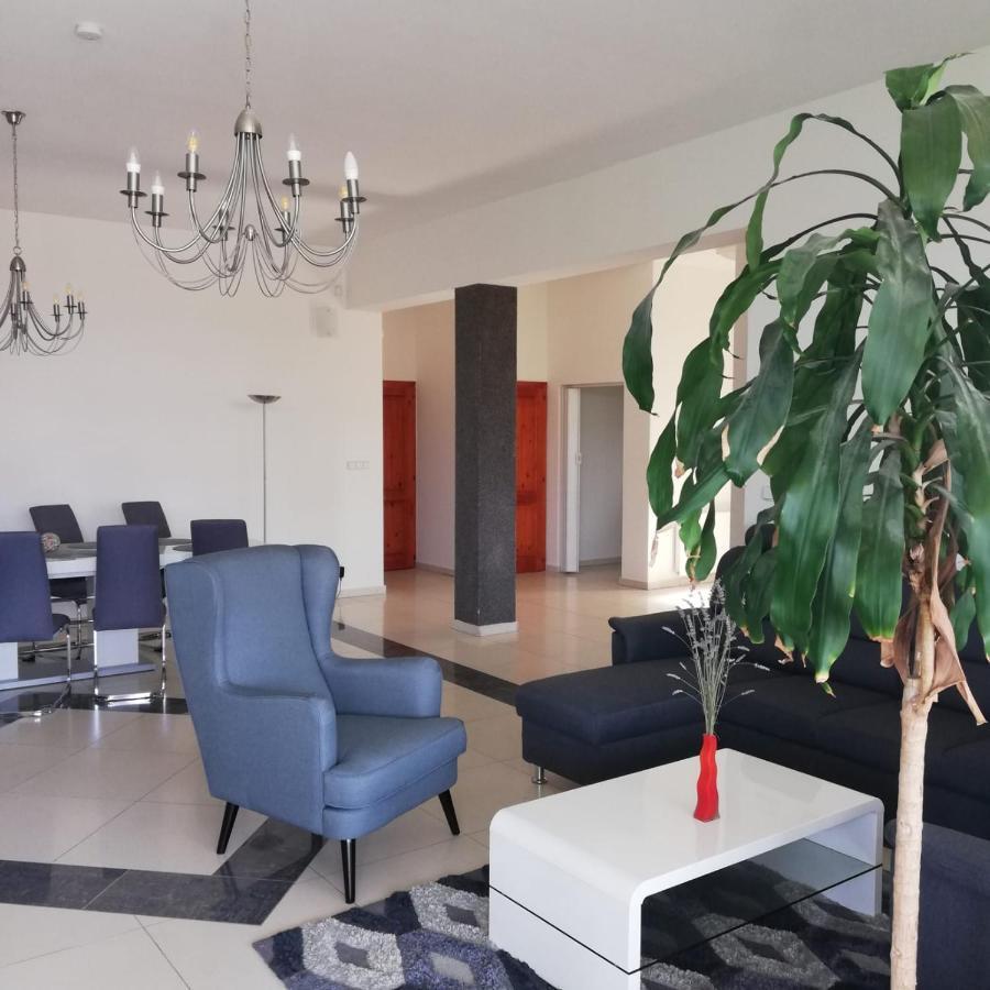 Hotel Rezident Consult S.R.O. Bratislava Exteriér fotografie